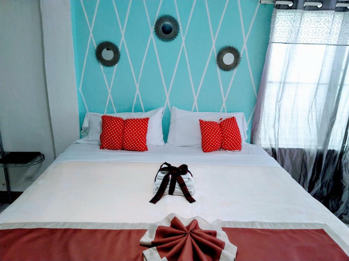 The Red Hut Inn Belize City Extérieur photo